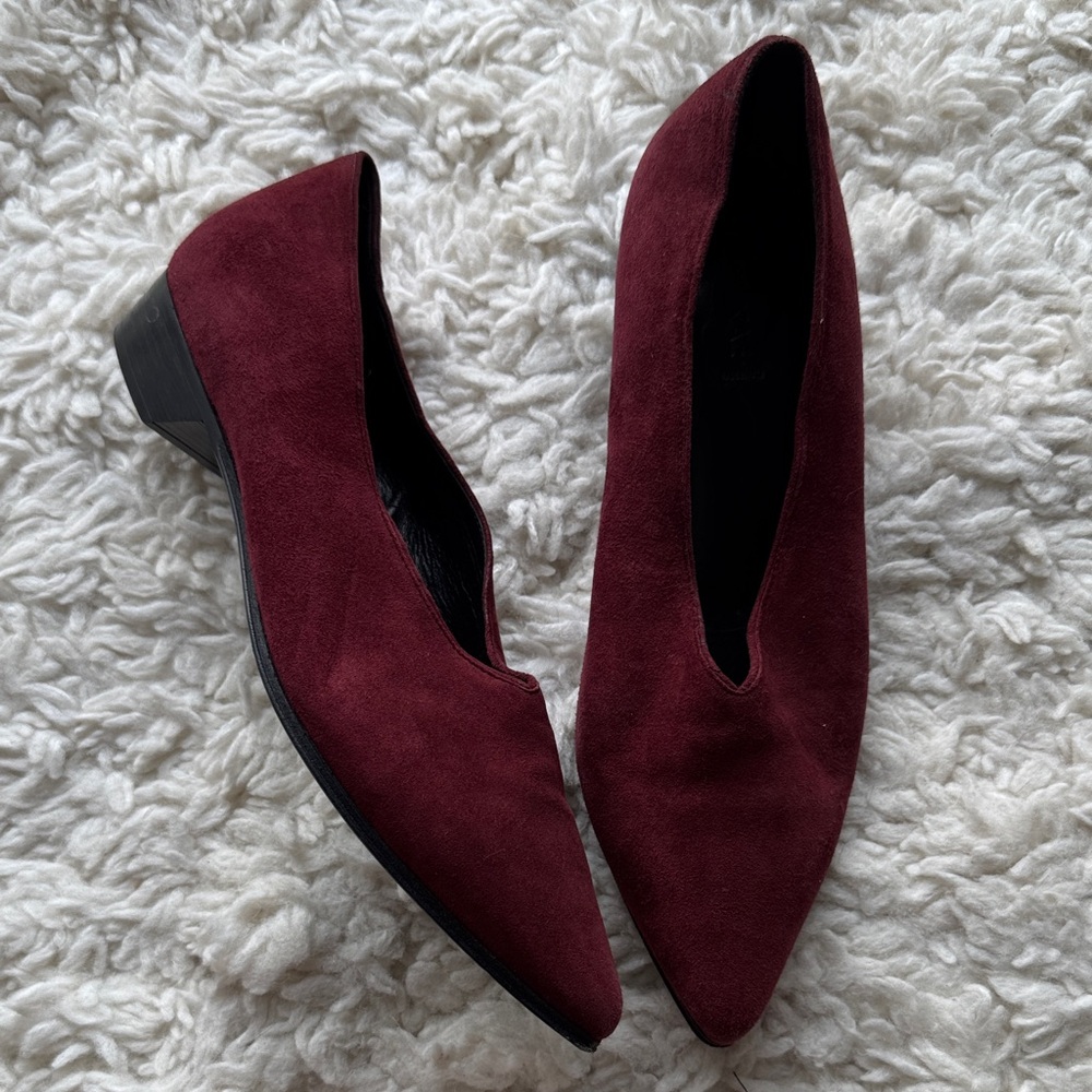 Alumnae‎ Burgundy Suede Shoes